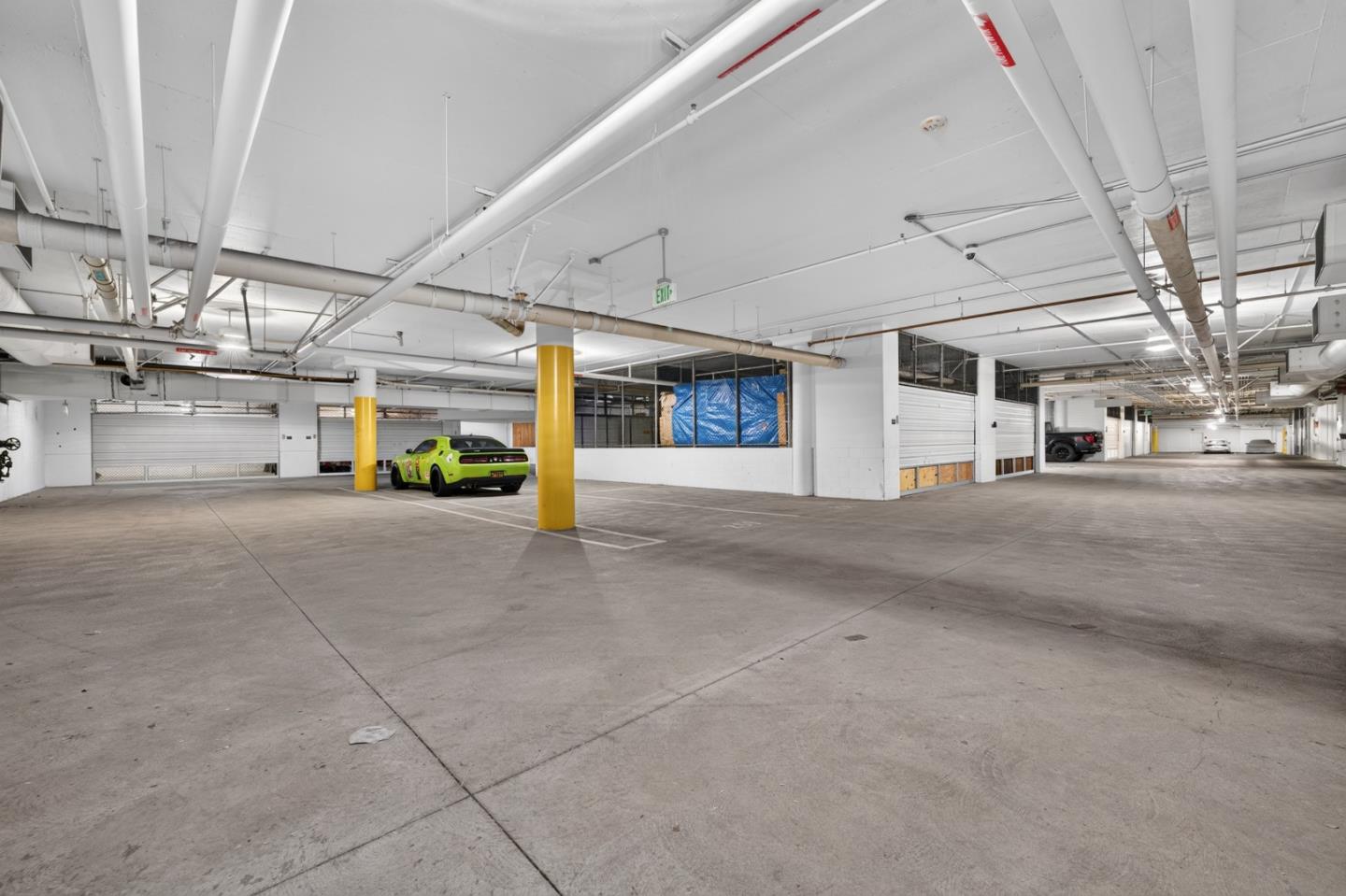 356 Santana ROW 305