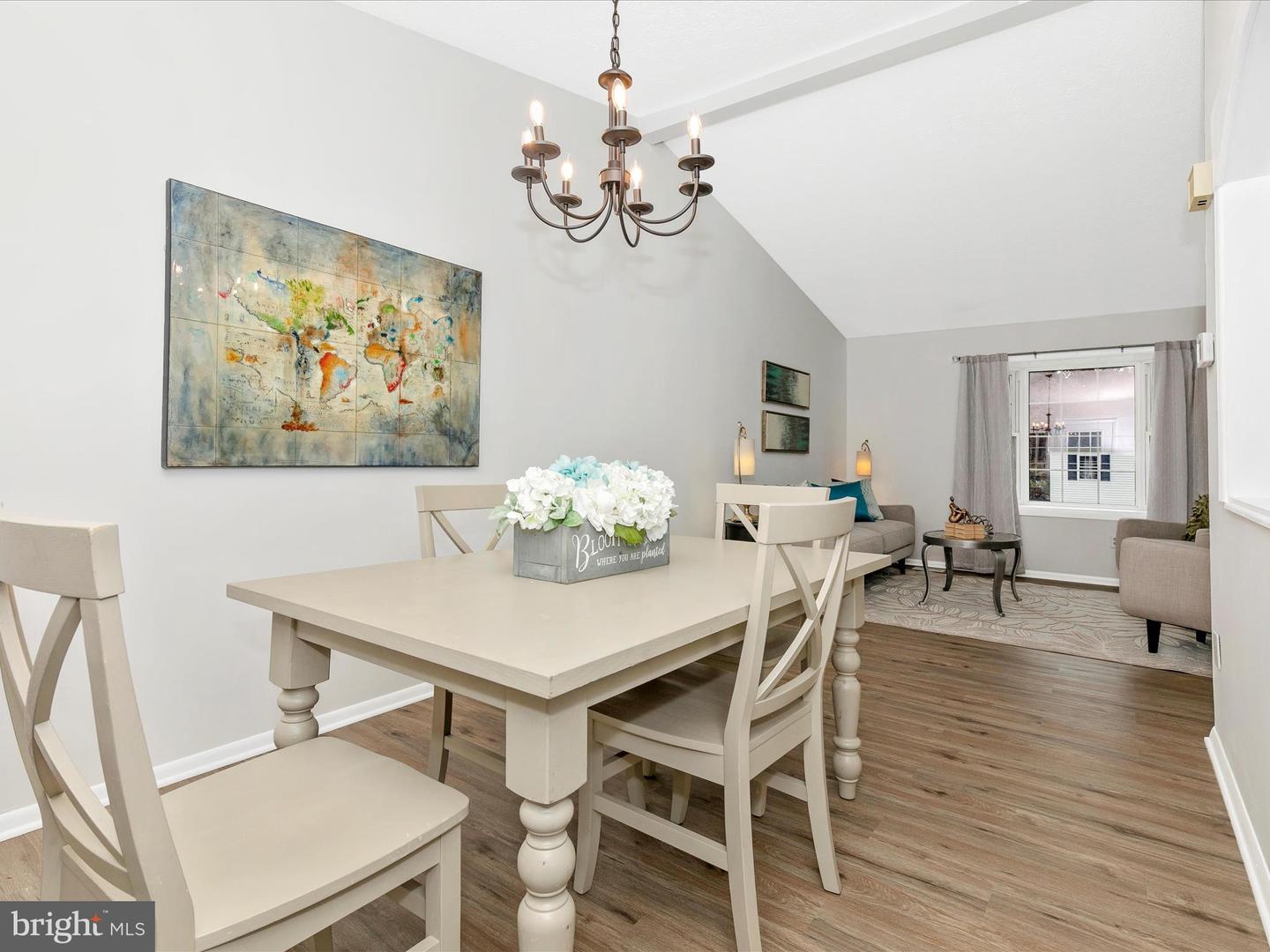 332 Silky Oak COURT