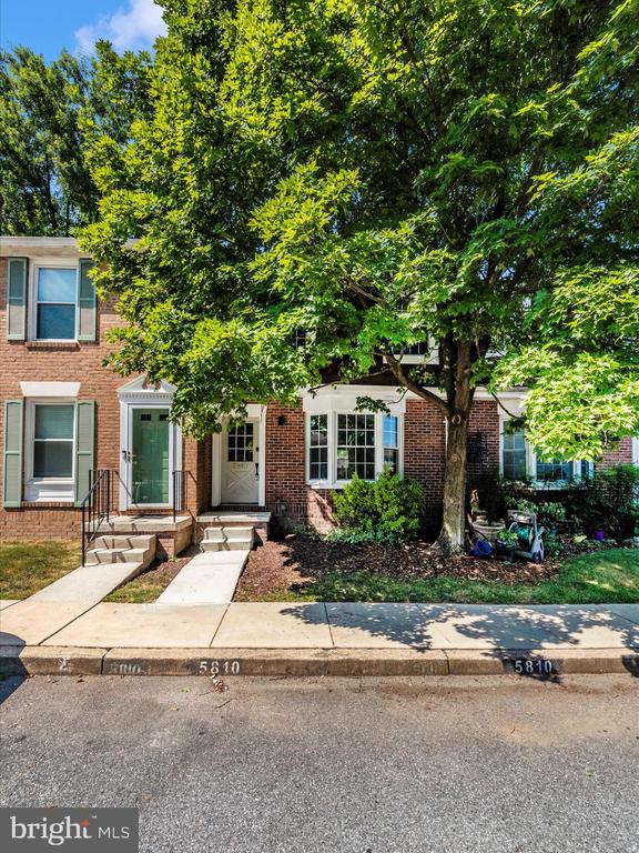5810 Richardson Mews Sq