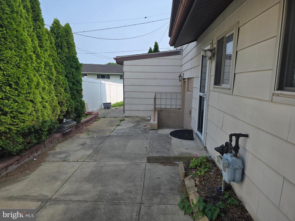 8343 SCOTTS LEVEL ROAD