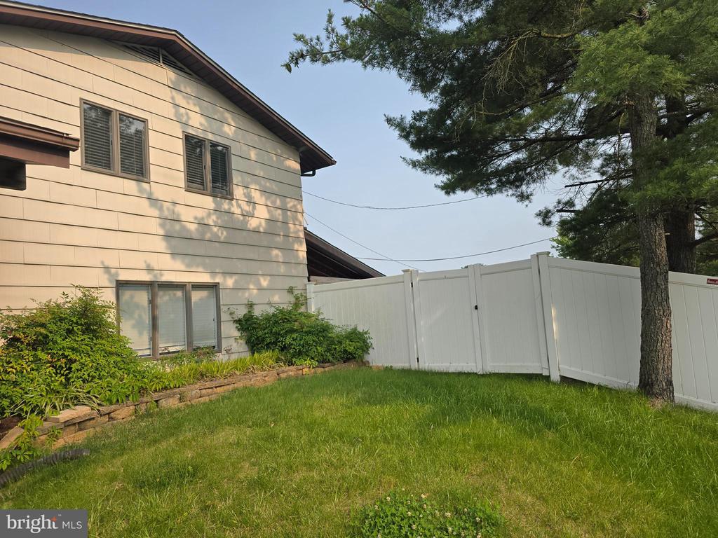 8343 SCOTTS LEVEL ROAD