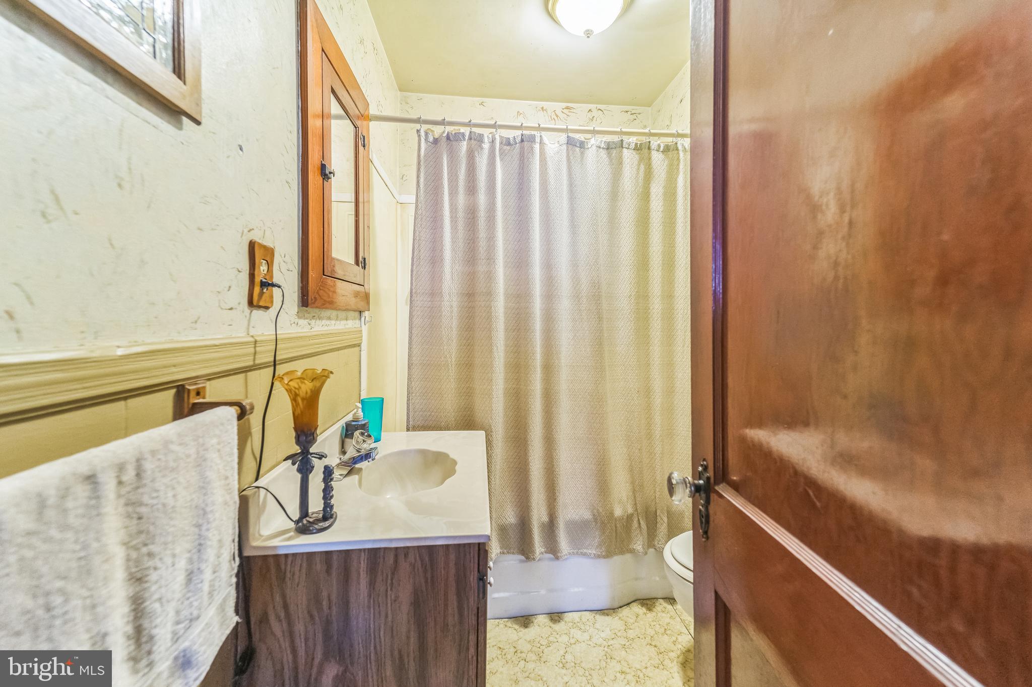 13816 HANOVER PIKE