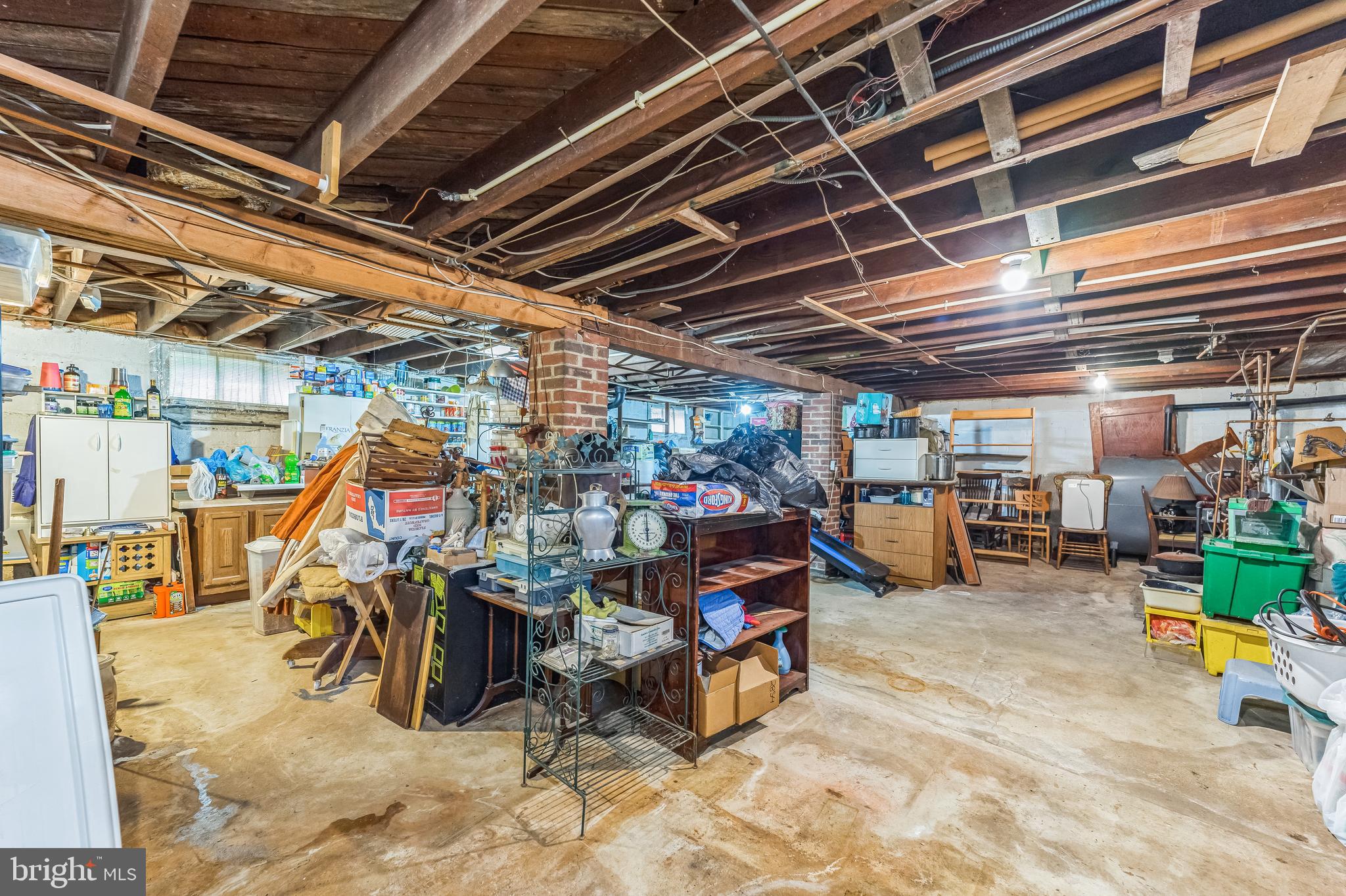 13816 HANOVER PIKE