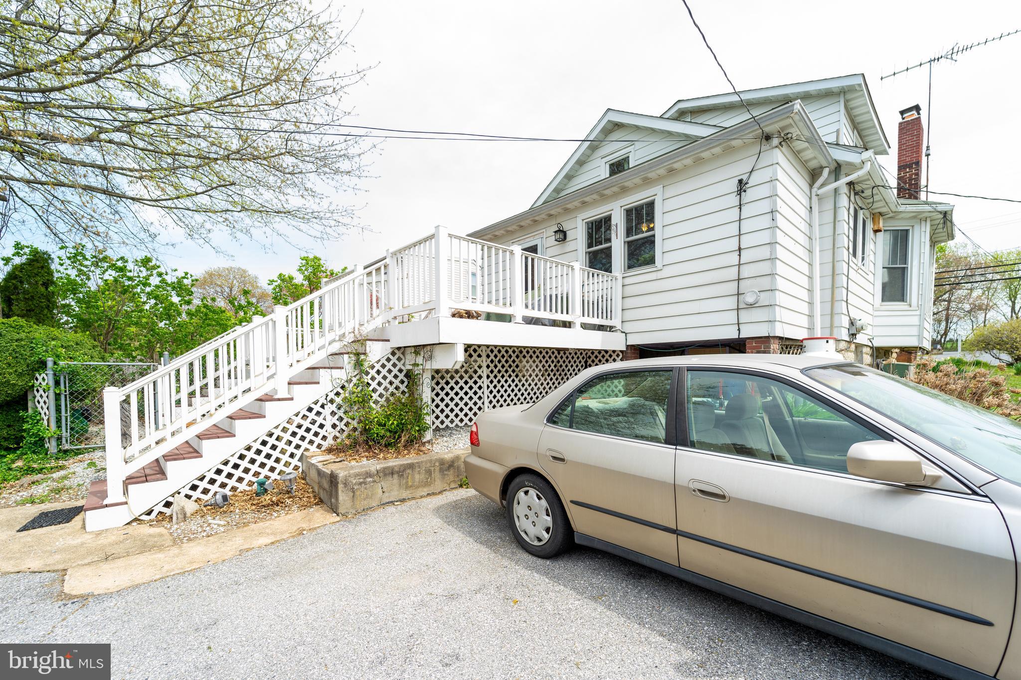 13816 HANOVER PIKE