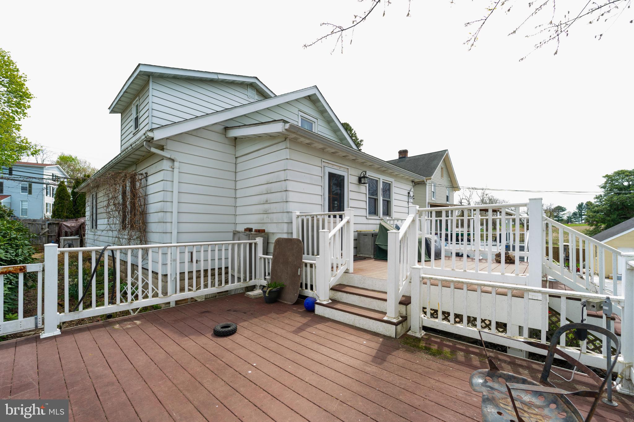13816 HANOVER PIKE