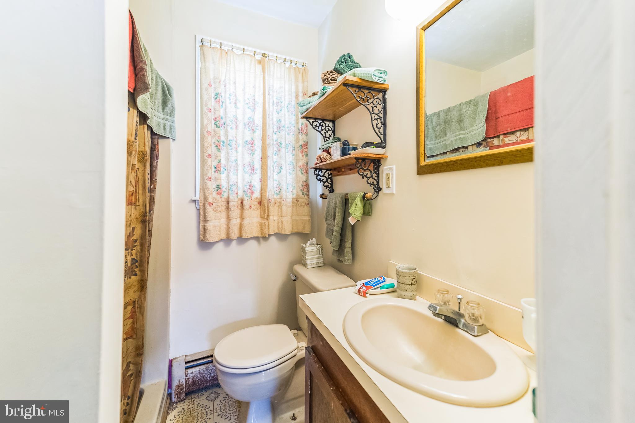 13816 HANOVER PIKE