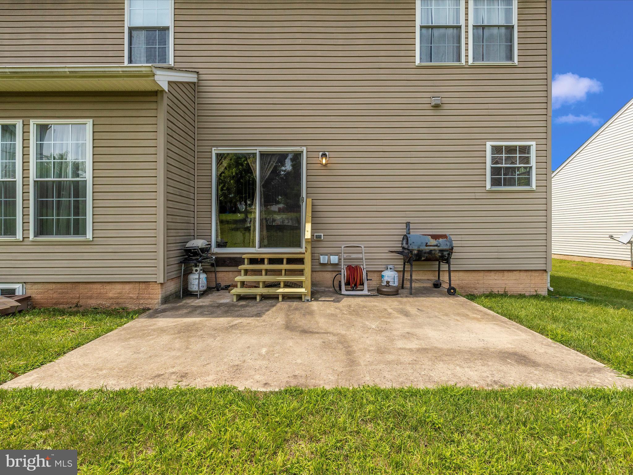 17 BISON STREET