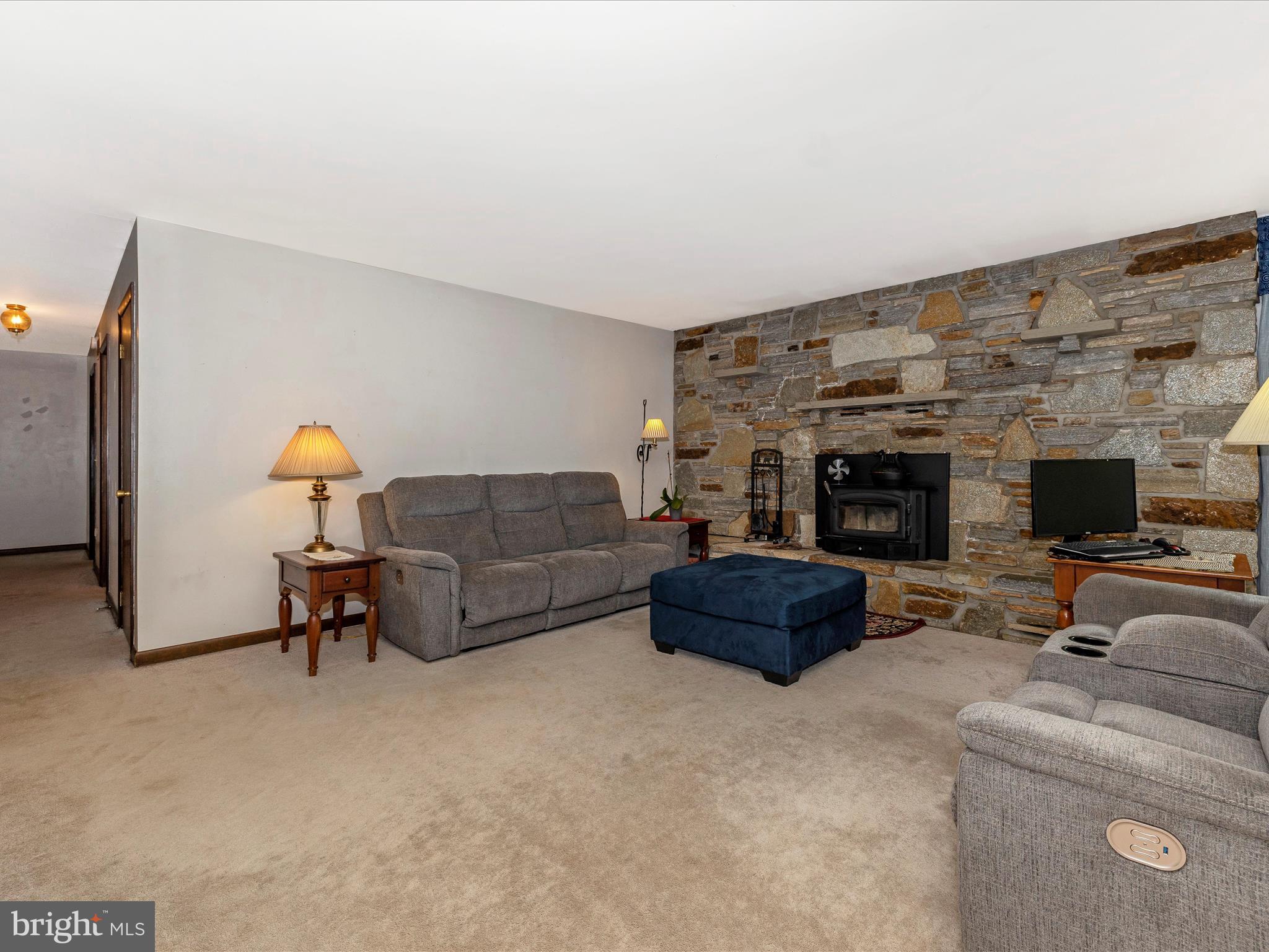 1433 NICODEMUS ROAD