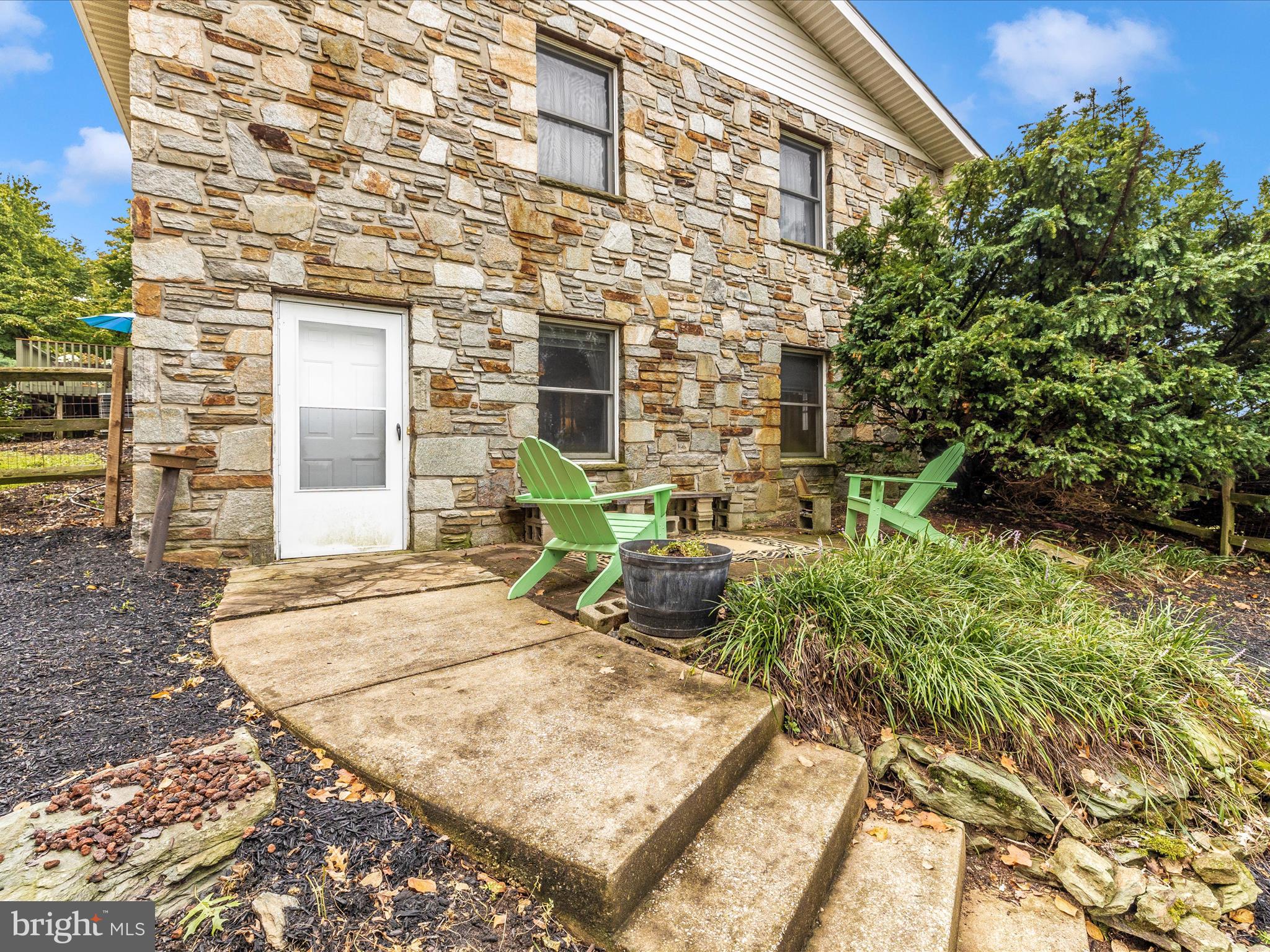 1433 NICODEMUS ROAD