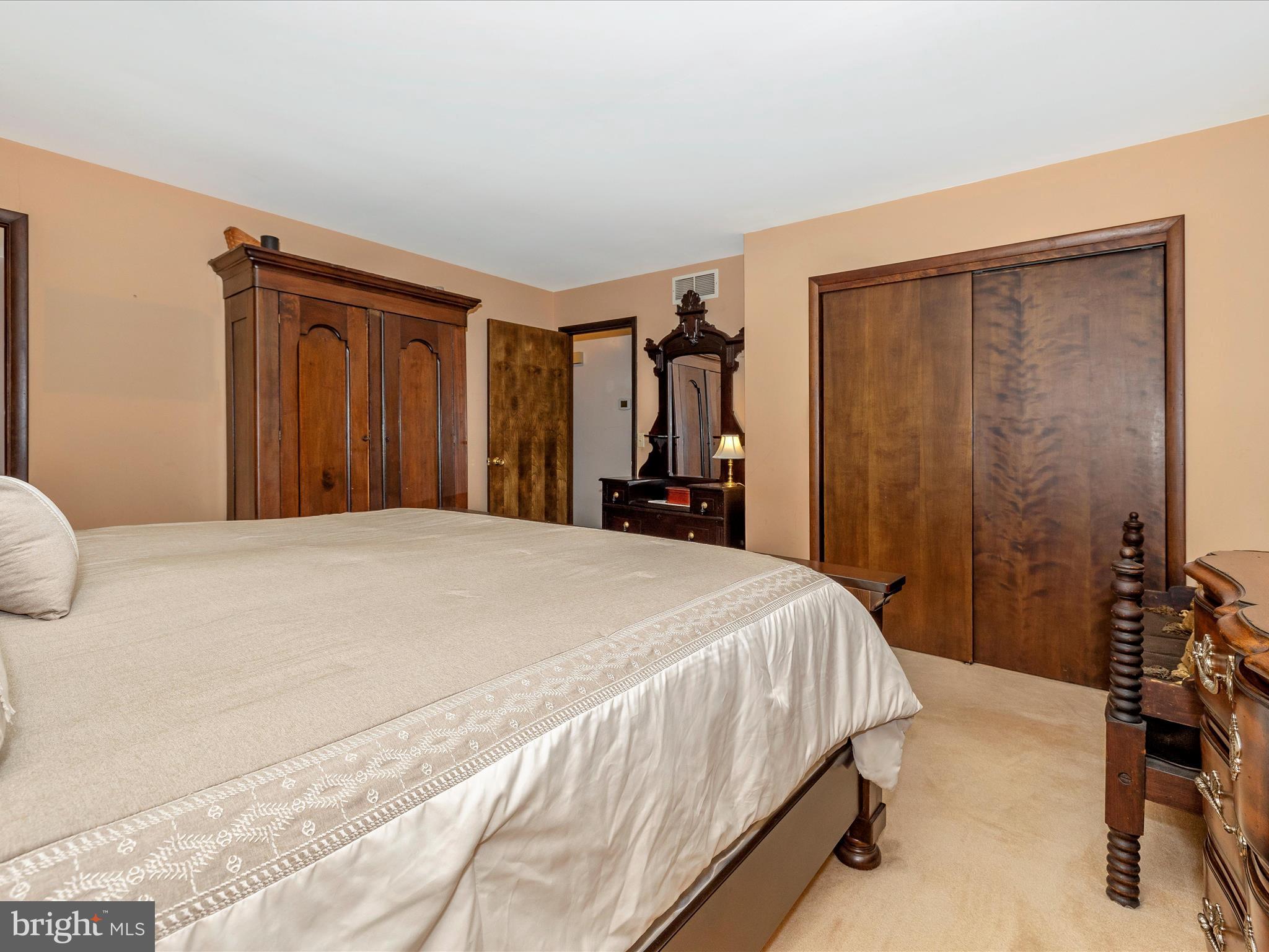 1433 NICODEMUS ROAD
