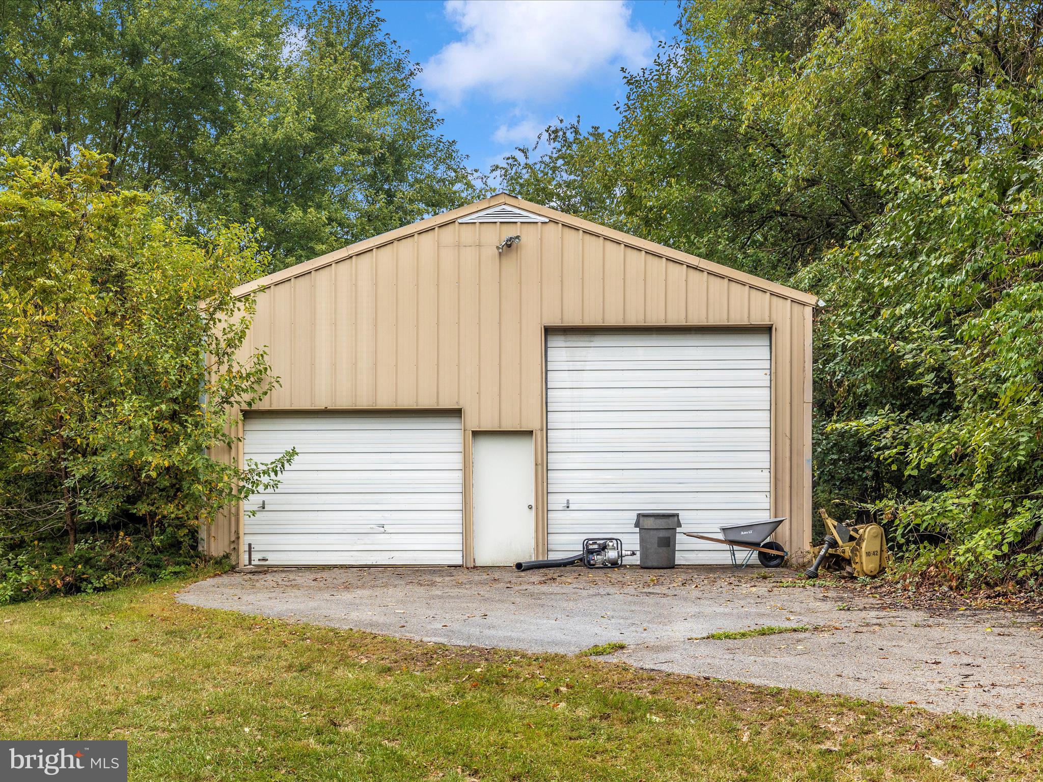 1433 NICODEMUS ROAD