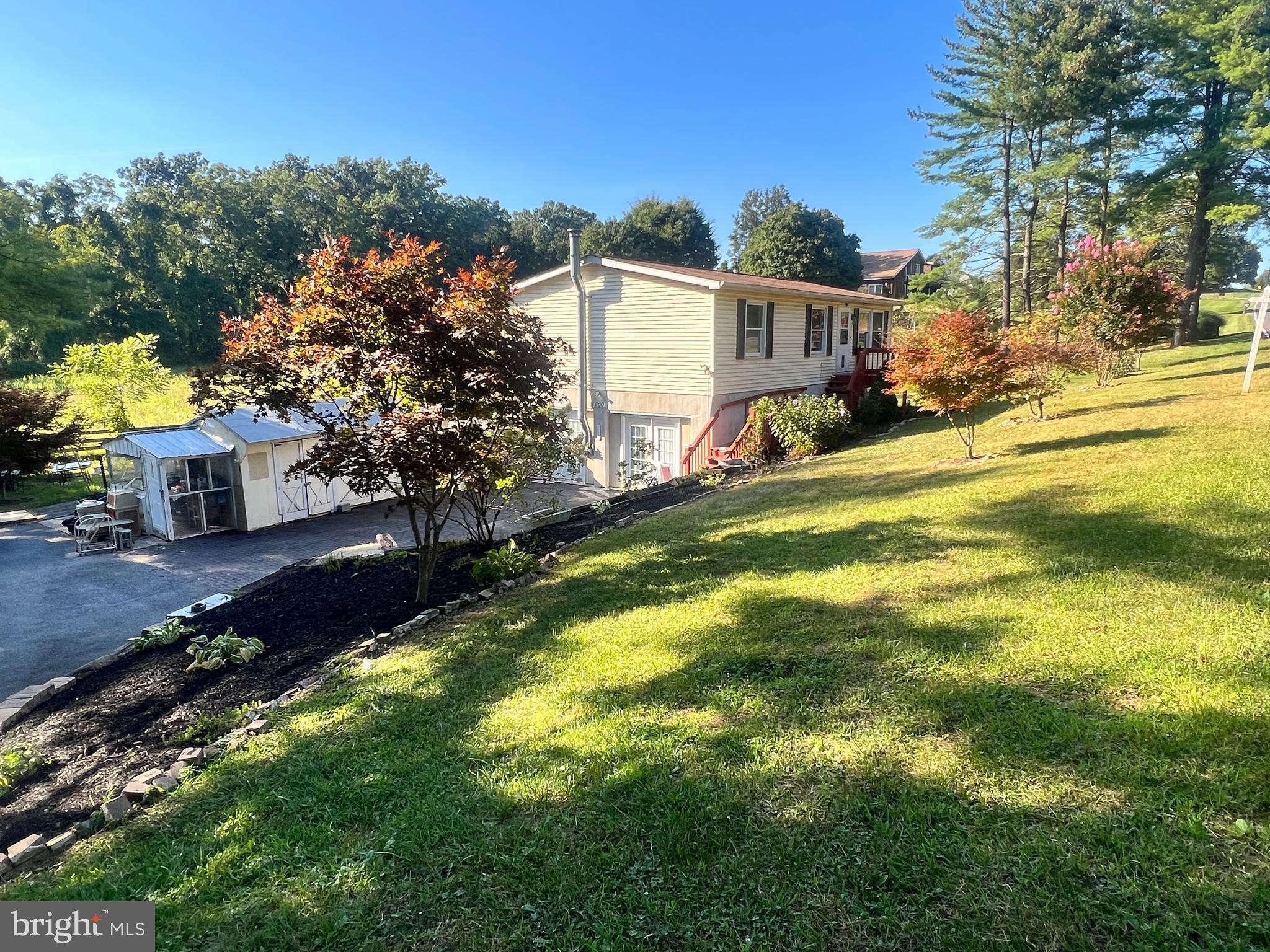 4400 LOUISVILLE ROAD