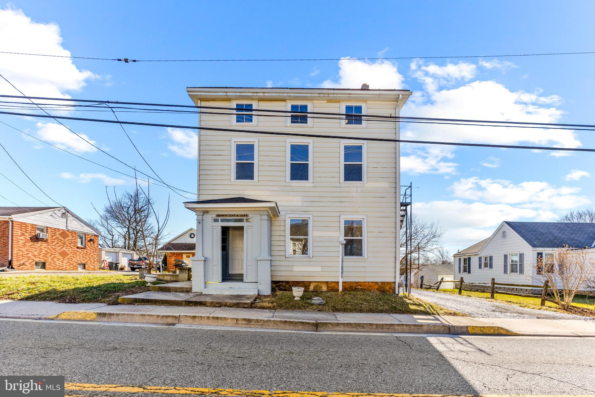3245 York St #1