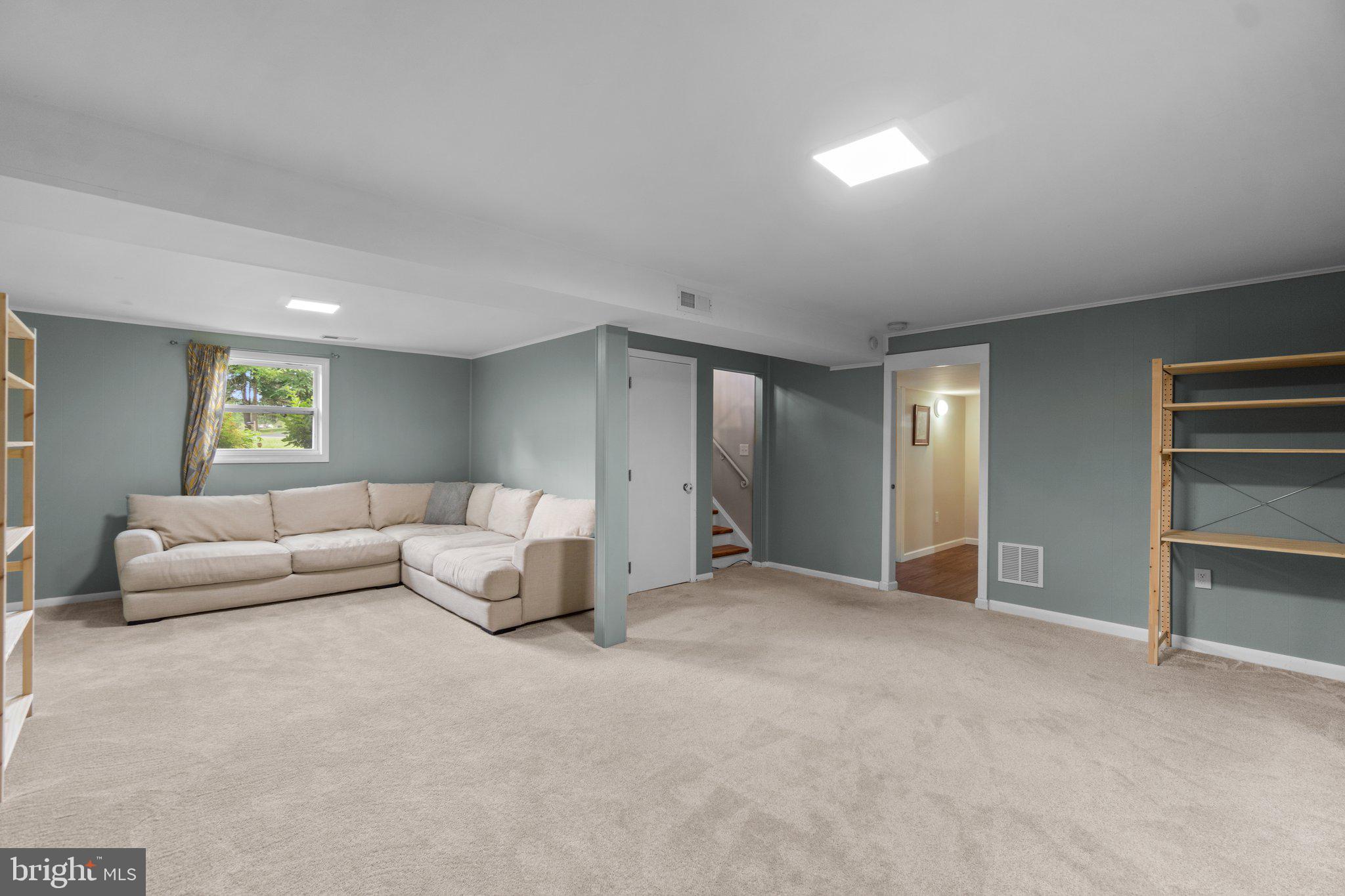 5801 Dale Dr