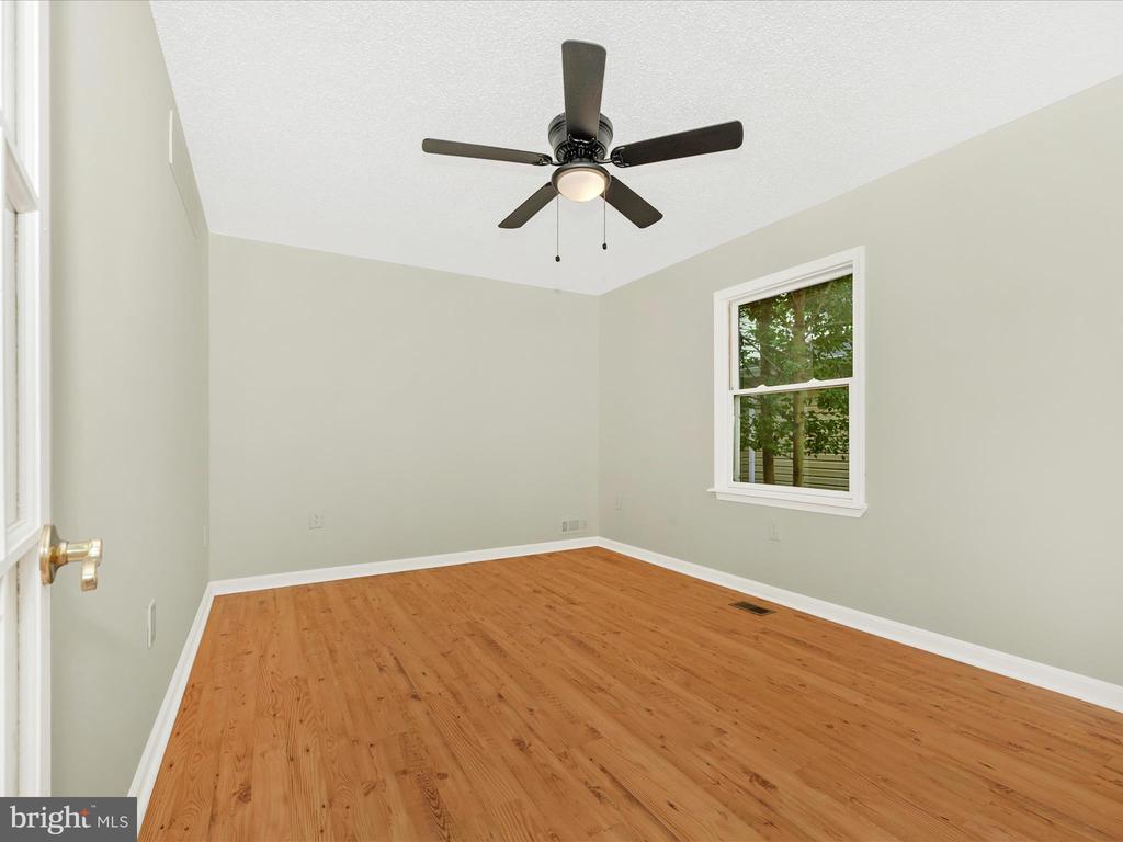 2804 Hollingsworth Rd