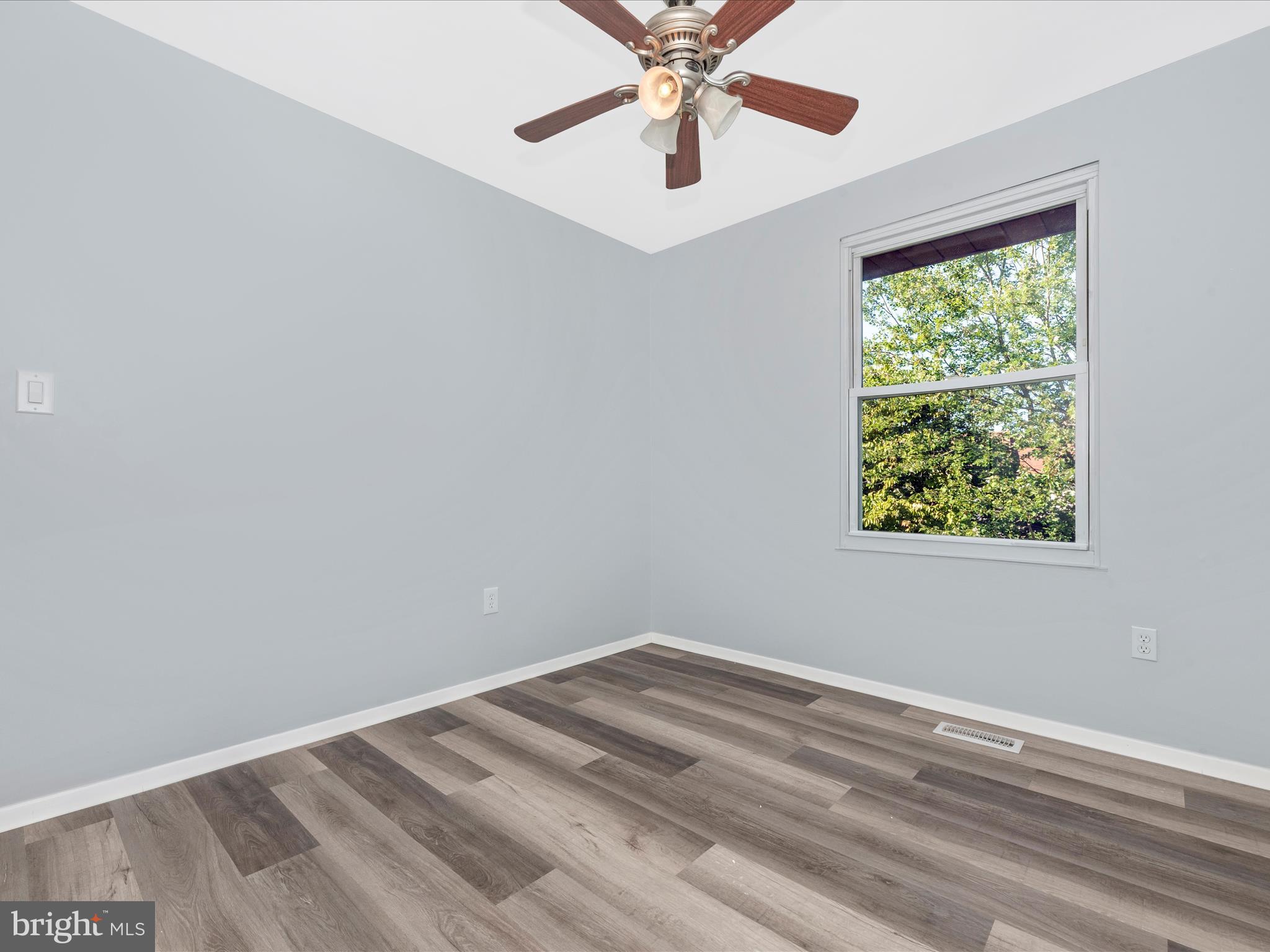 793 Windsor Ct