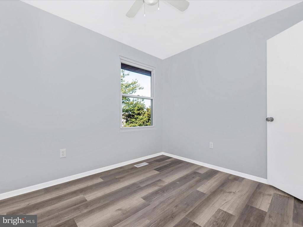 793 Windsor Ct