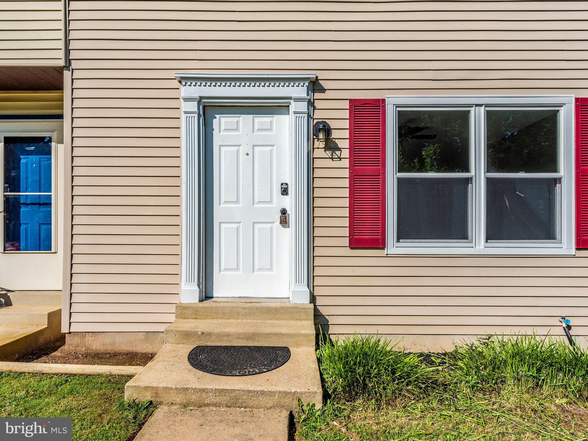 793 Windsor Ct