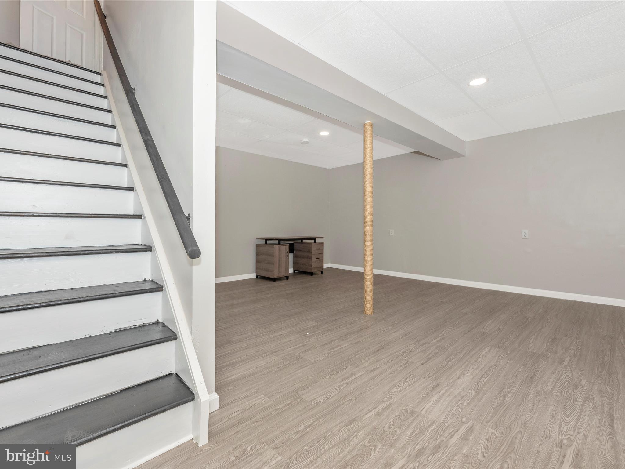 793 Windsor Ct