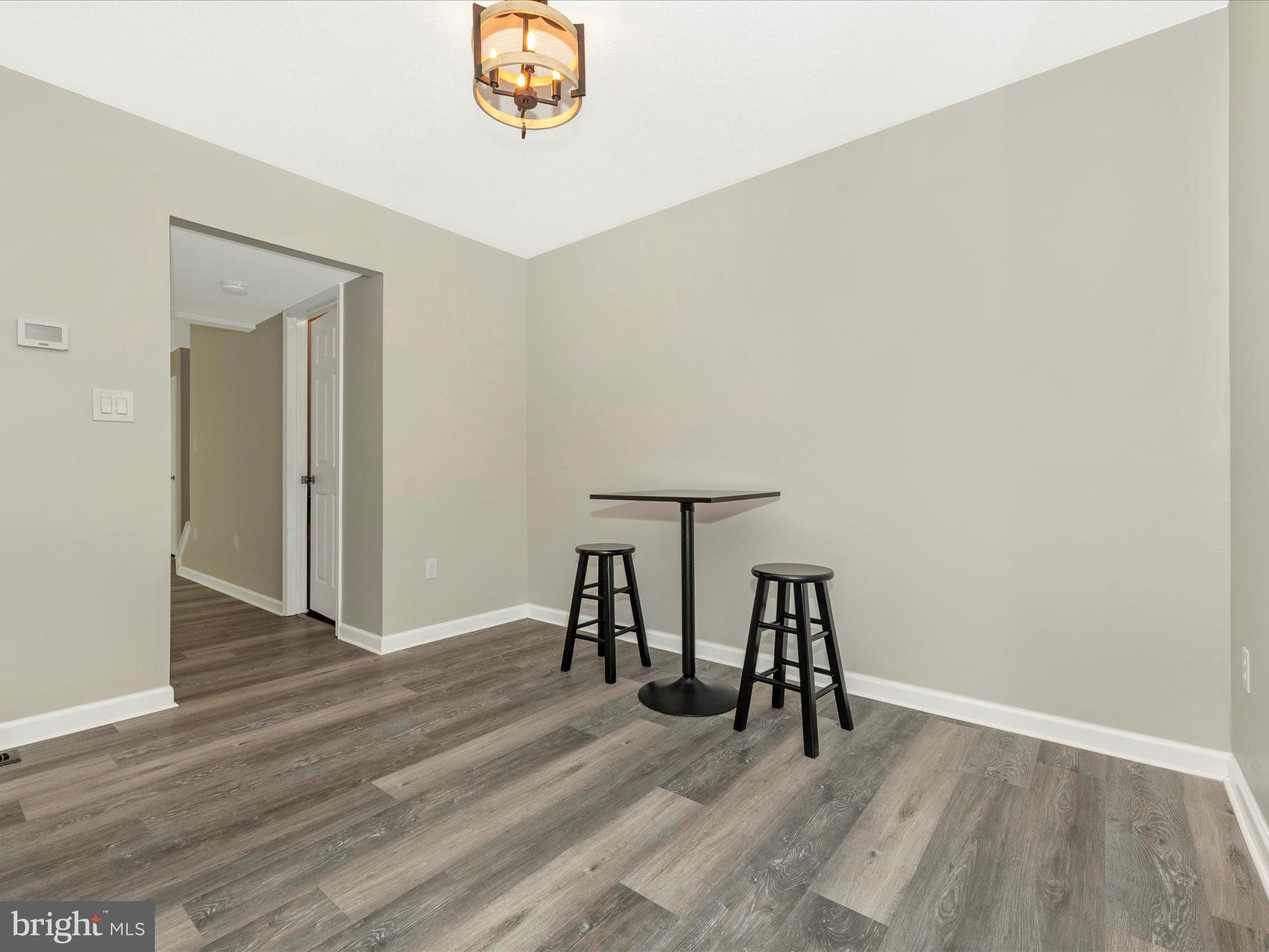 793 Windsor Ct