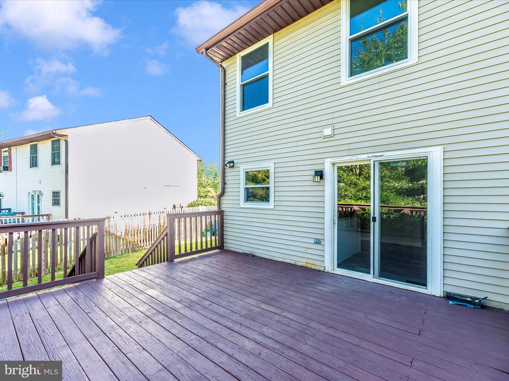 793 Windsor Ct
