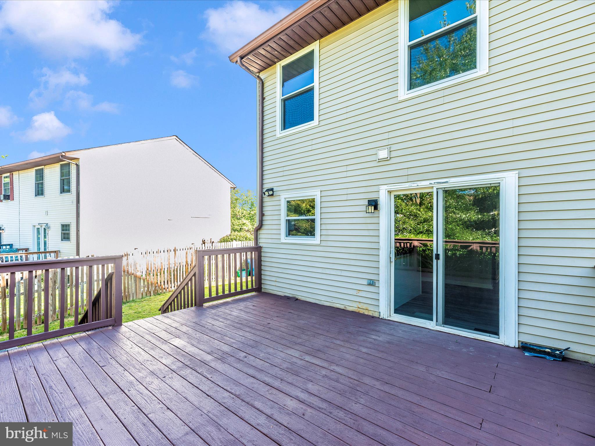 793 Windsor Ct