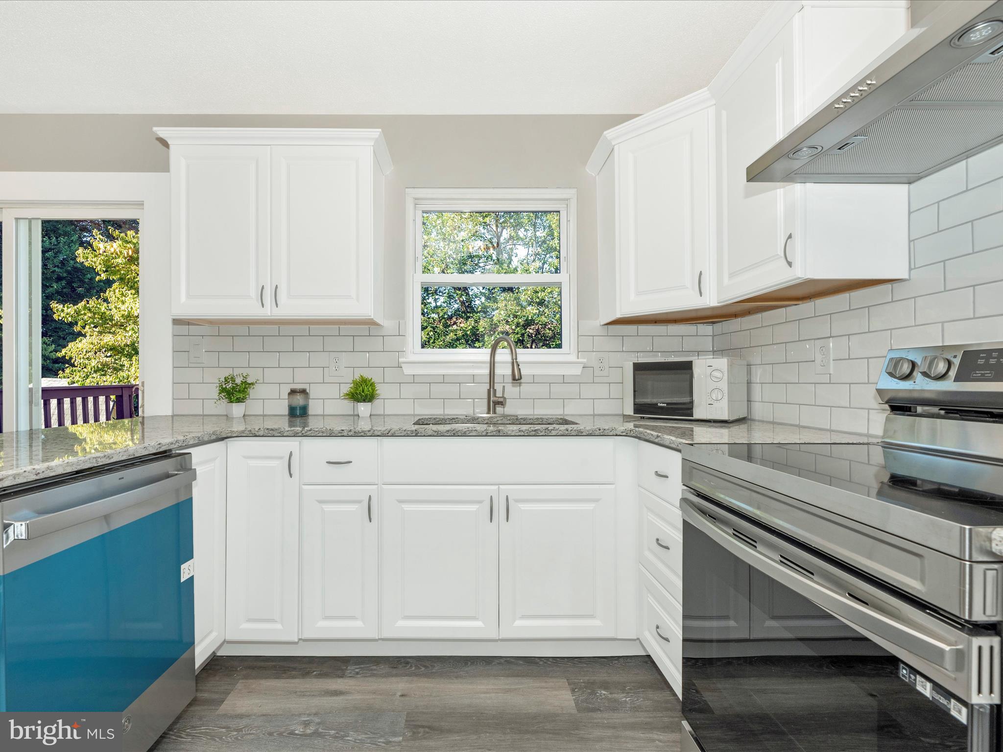793 Windsor Ct