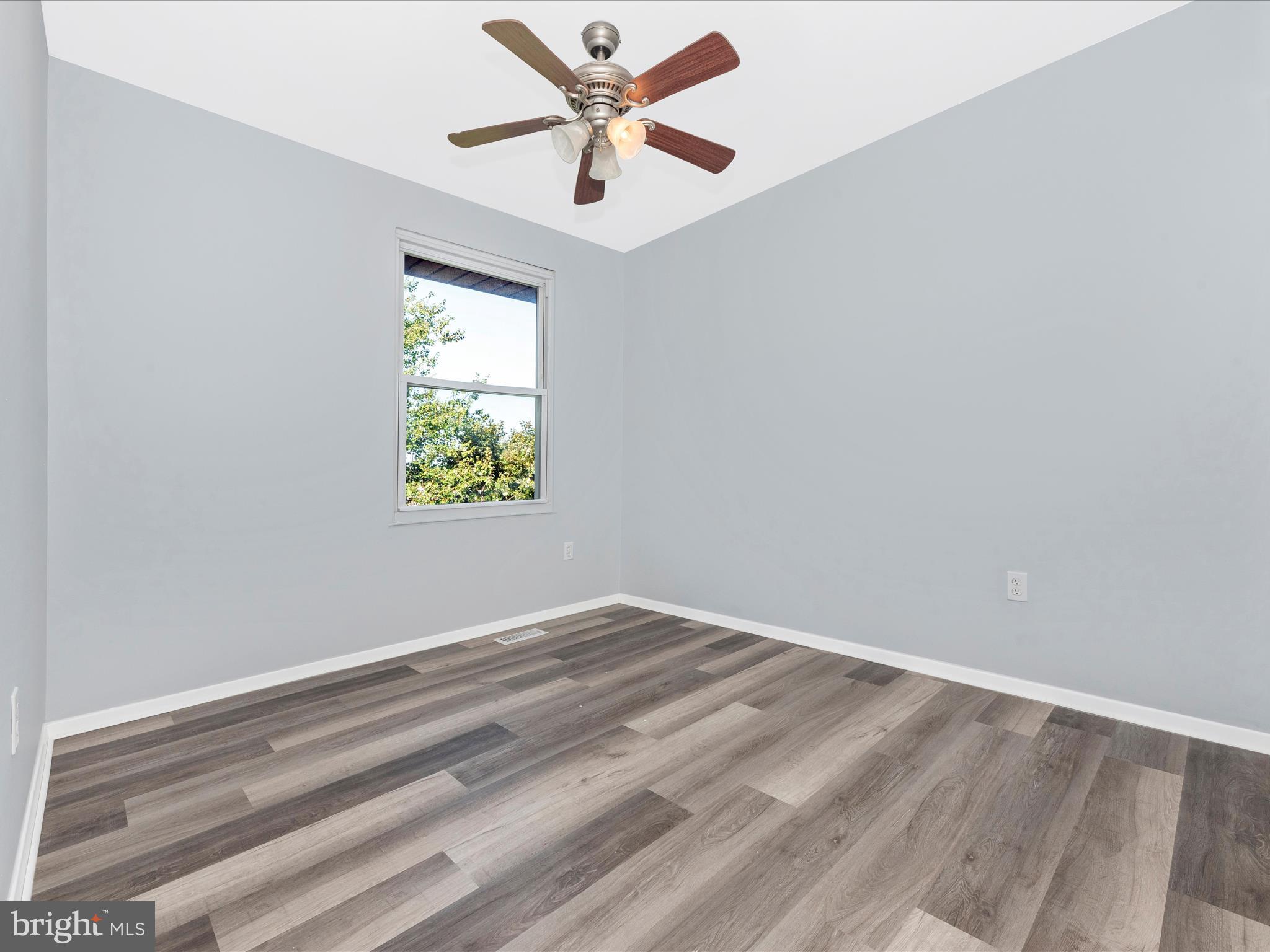 793 Windsor Ct