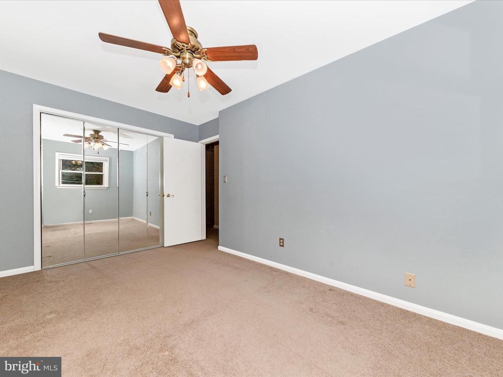 718 Robinwood Dr