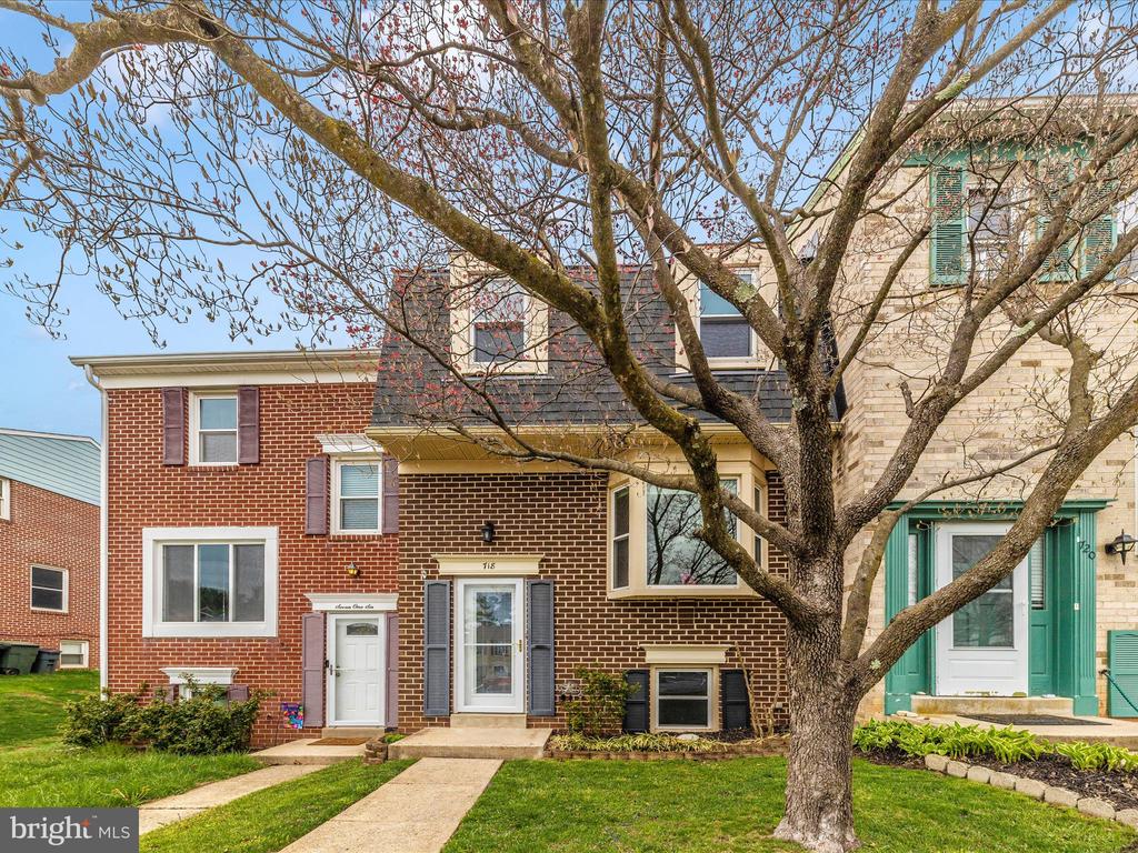 718 Robinwood Dr