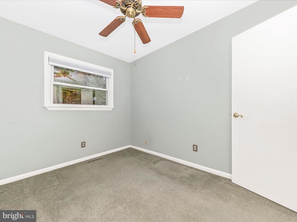 718 Robinwood Dr