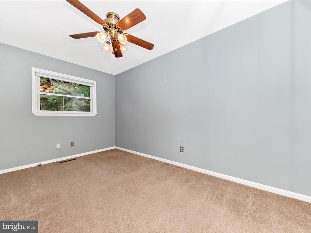 718 Robinwood Dr
