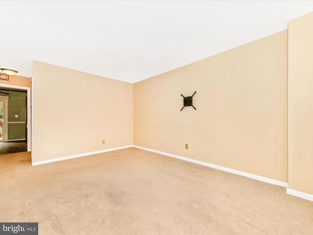 718 Robinwood Dr
