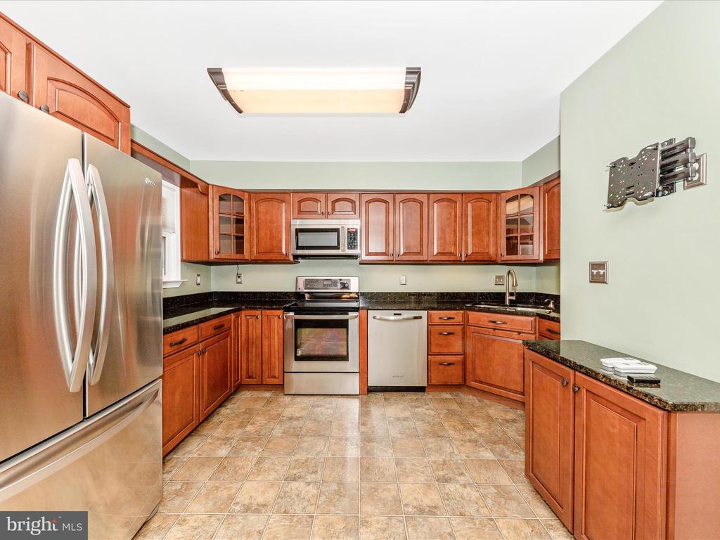 718 Robinwood Dr