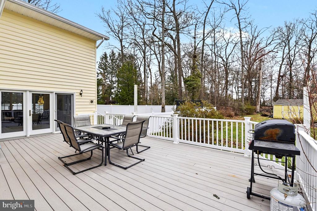 2201 CEDAR HILL DRIVE