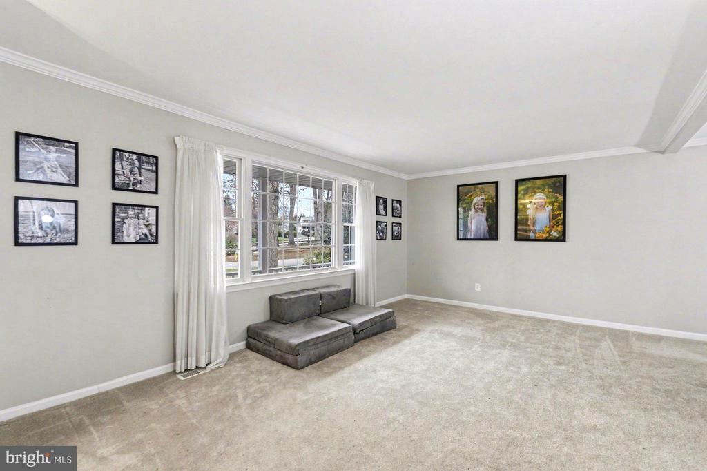 2201 CEDAR HILL DRIVE