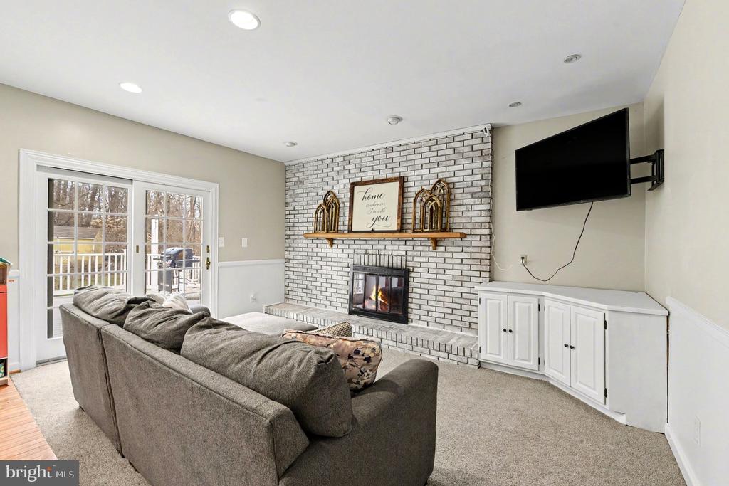 2201 CEDAR HILL DRIVE