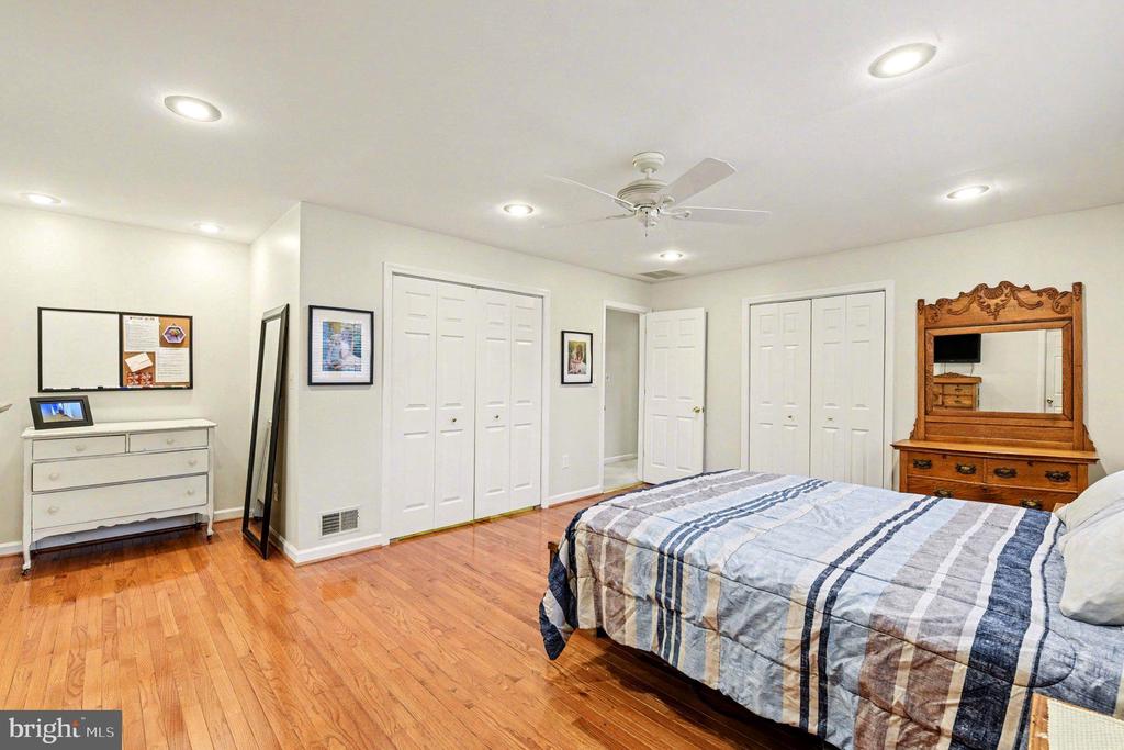 2201 CEDAR HILL DRIVE