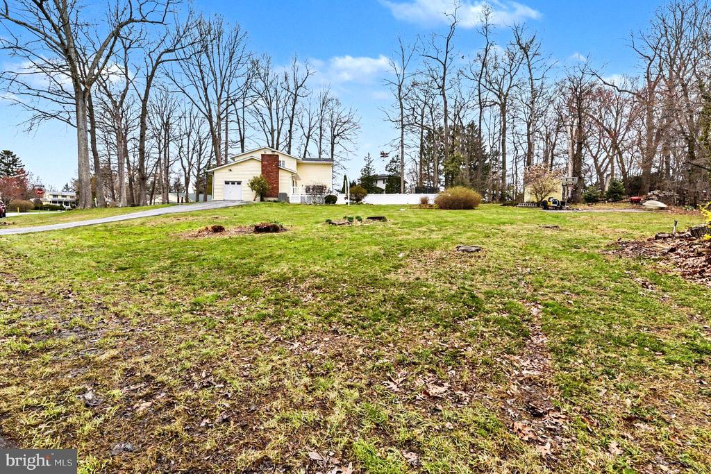2201 CEDAR HILL DRIVE