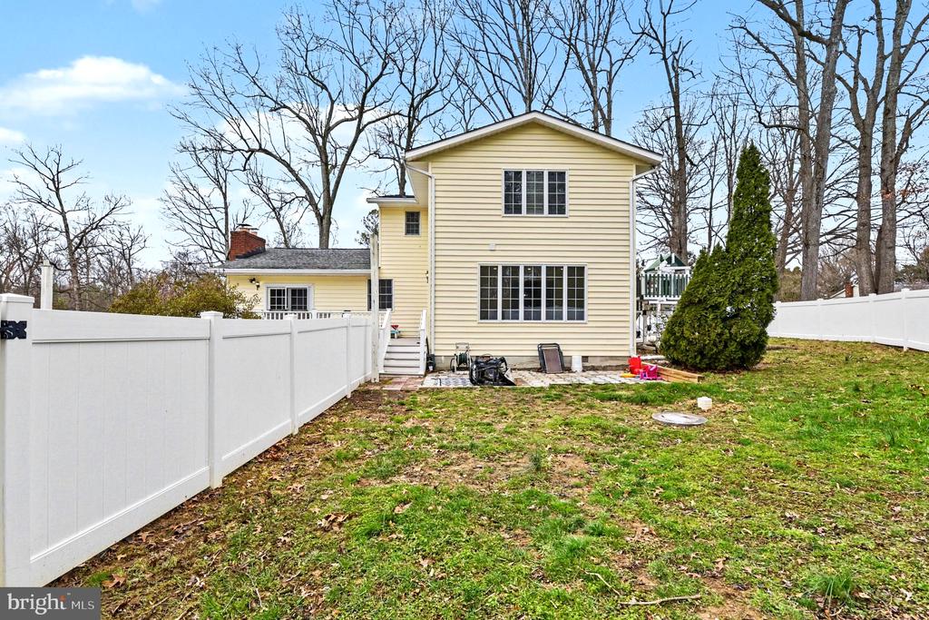 2201 CEDAR HILL DRIVE