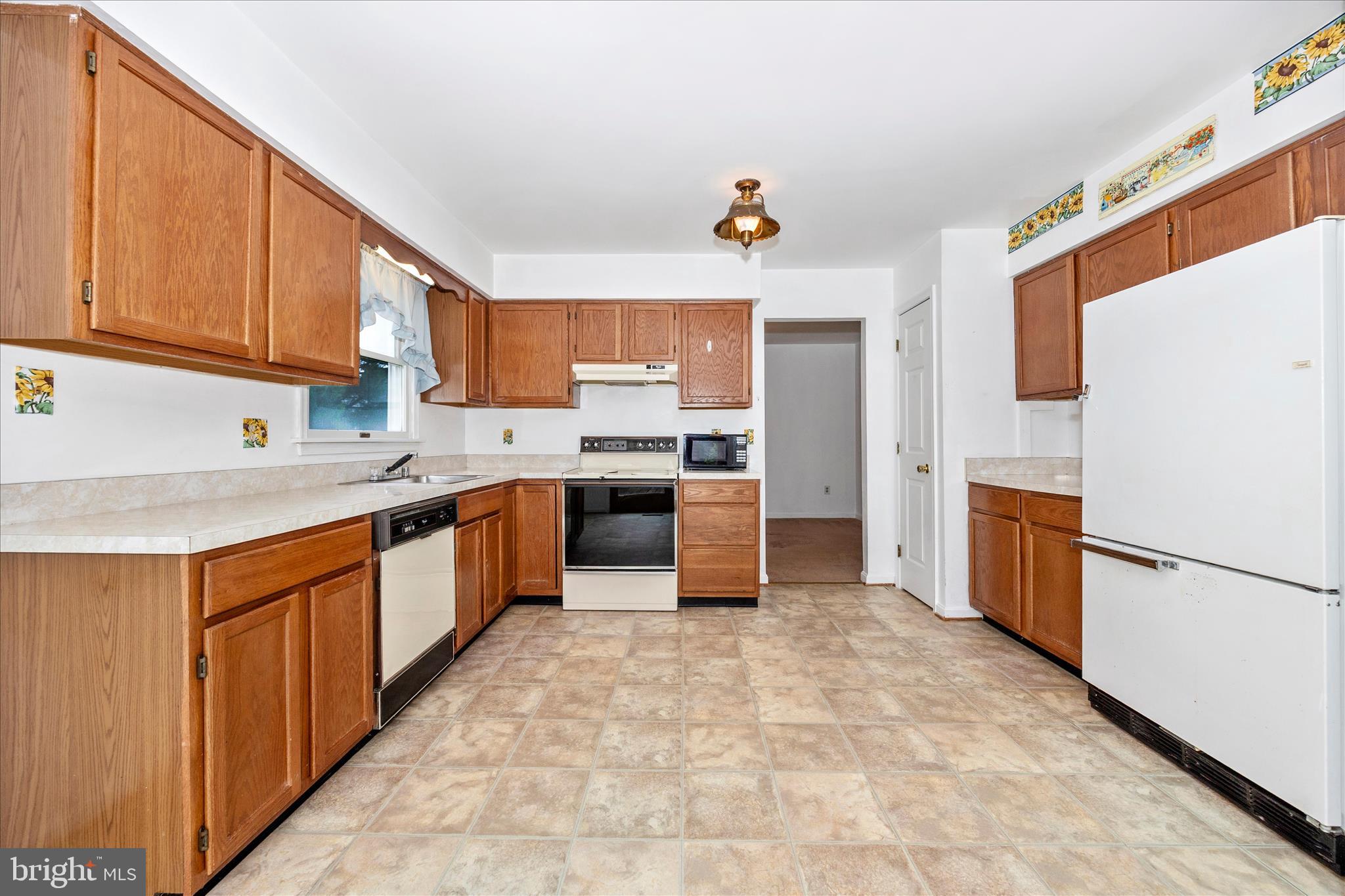 6617 CHRISTY ACRES COURT