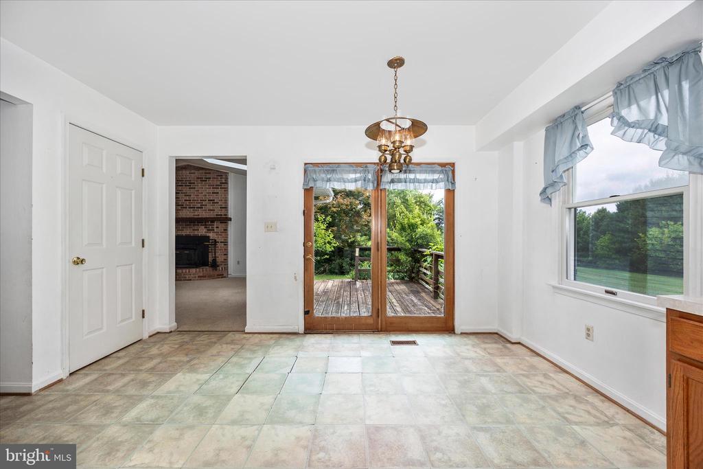 6617 CHRISTY ACRES COURT