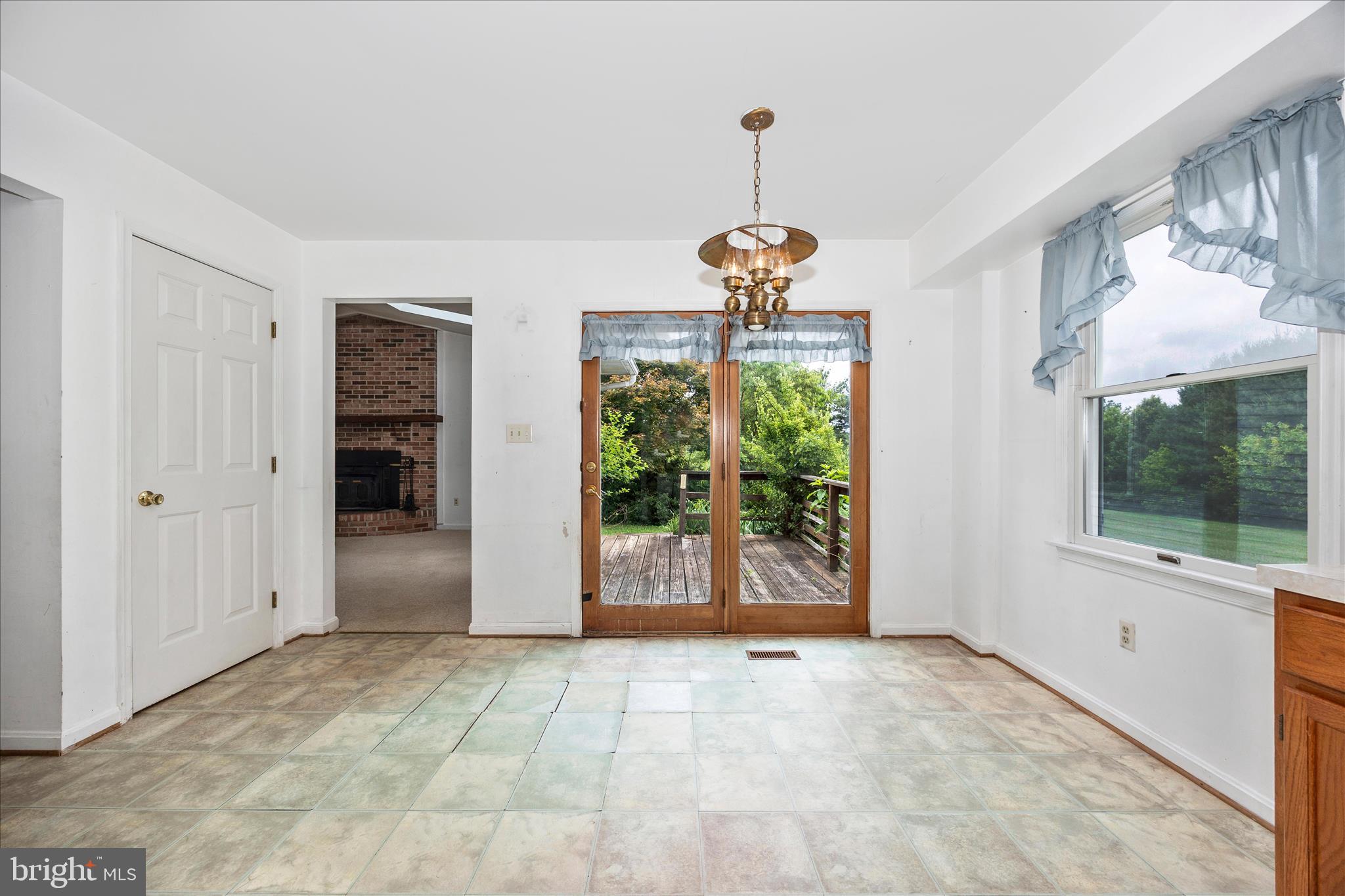6617 CHRISTY ACRES COURT