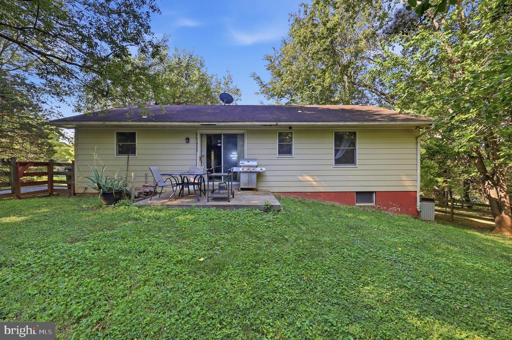 1812 W LIBERTY ROAD