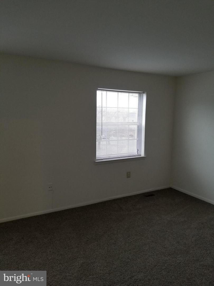 6913 TURNBERRY