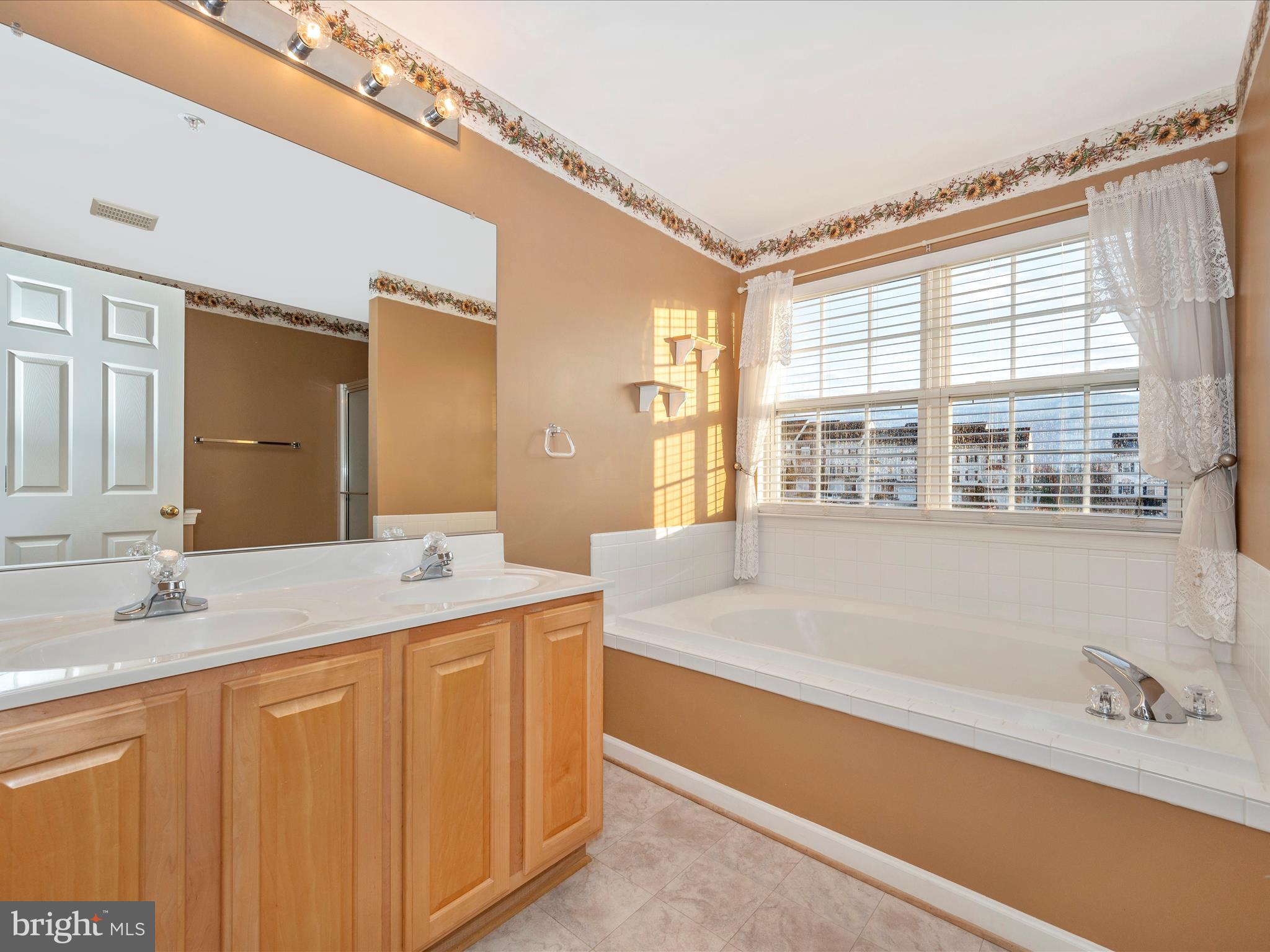 7211 Black Creek LANE