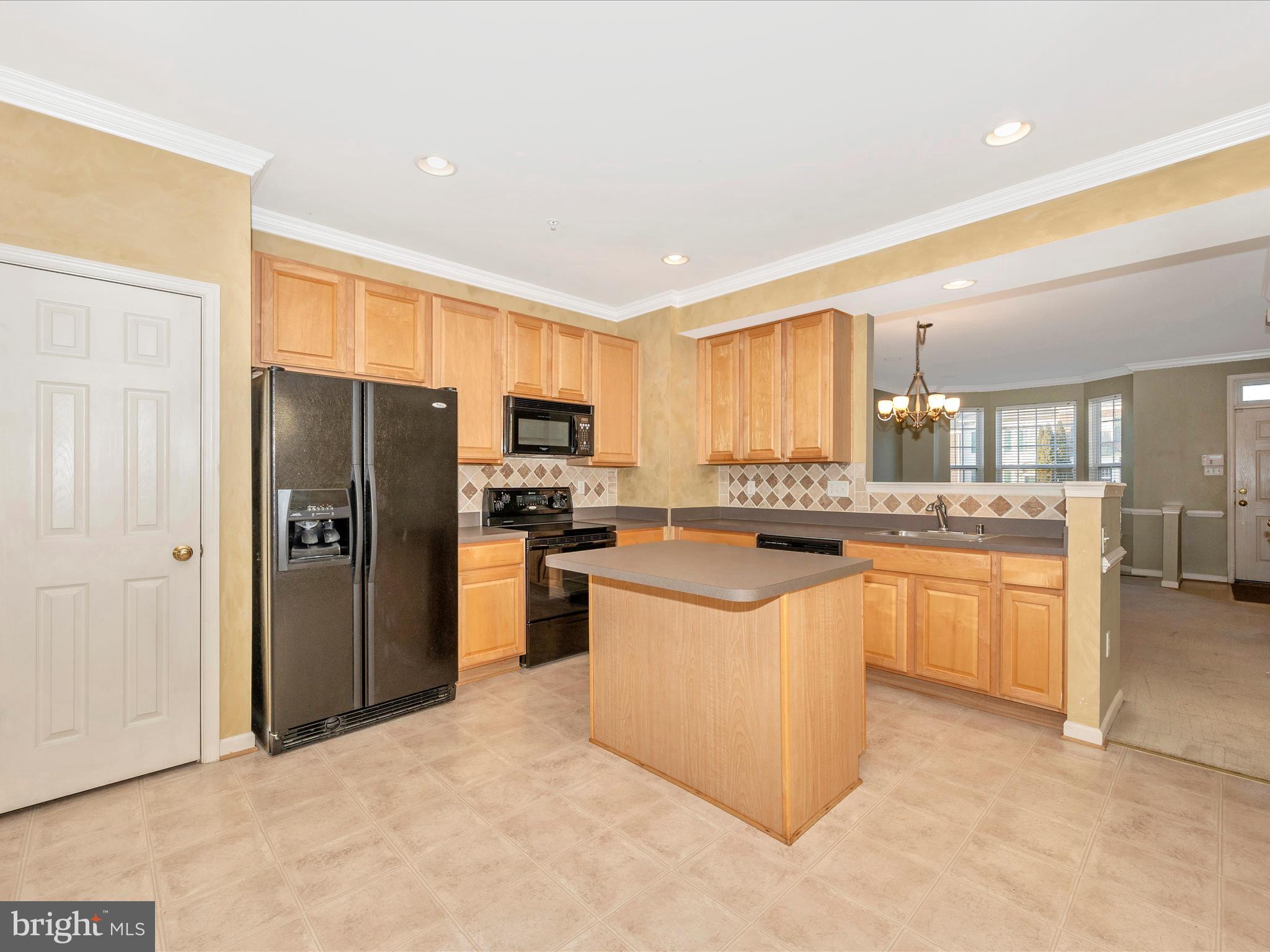7211 Black Creek LANE