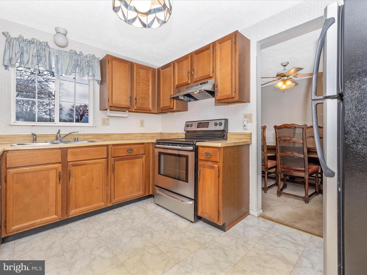 1804 RUSTIC HILL COURT