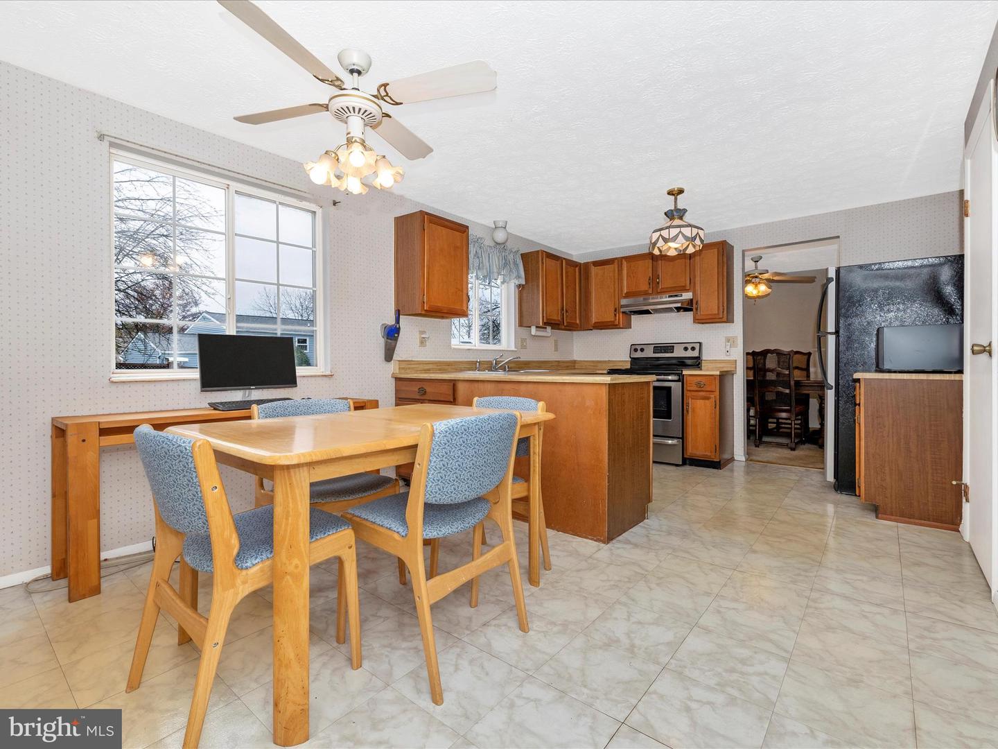 1804 RUSTIC HILL COURT
