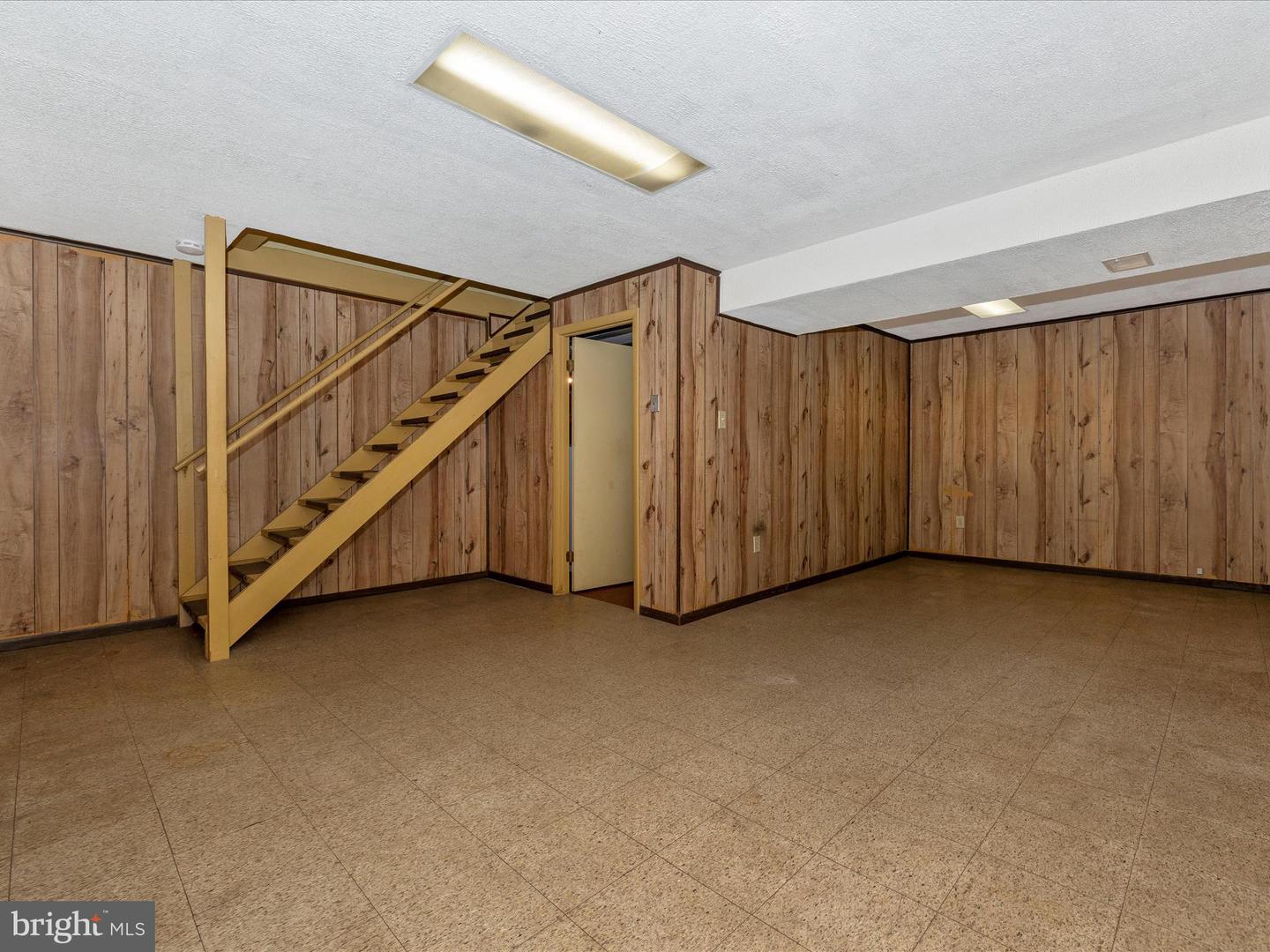 1804 RUSTIC HILL COURT